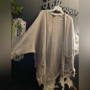 American Eagle 3/4 Sleeve Cardigan